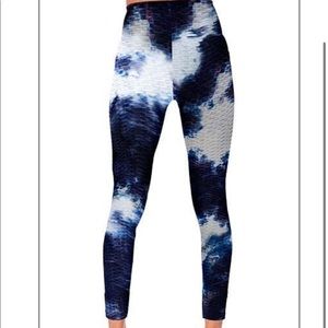 Tie Dye Scrunched-Up Leggings